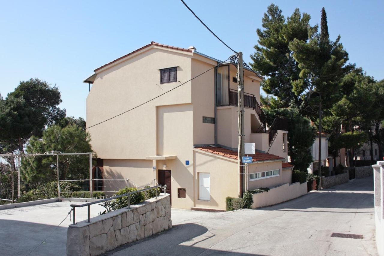 Apartments By The Sea Nemira, Omis - 5884 Tice Dış mekan fotoğraf