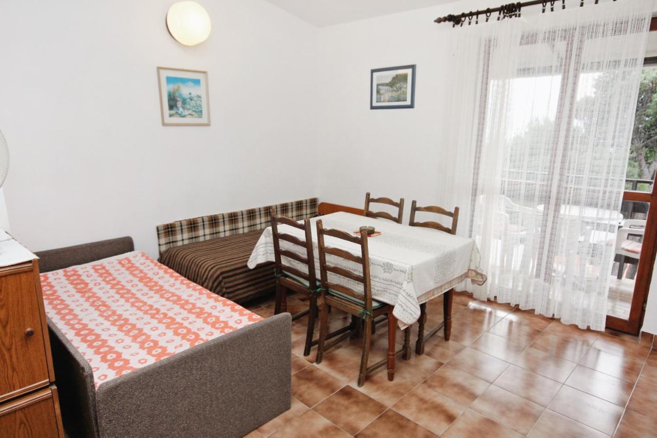 Apartments By The Sea Nemira, Omis - 5884 Tice Dış mekan fotoğraf